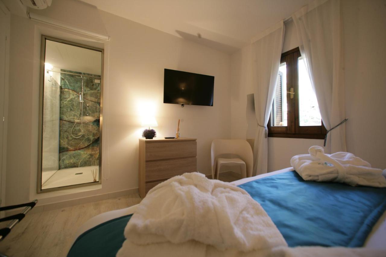 Geco Di Giada Art Suites - Adult Only Porto Rotondo Exterior foto